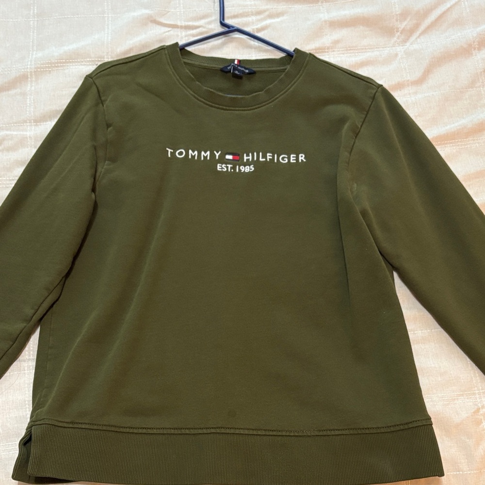 Tommy Hilfiger Women’s Green Crewneck Sweater